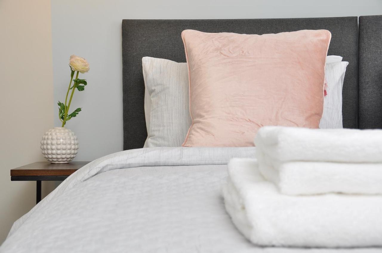 Bridge Street Apartments. Boutique Style Luxury, In The Heart Of Taunton. Kültér fotó